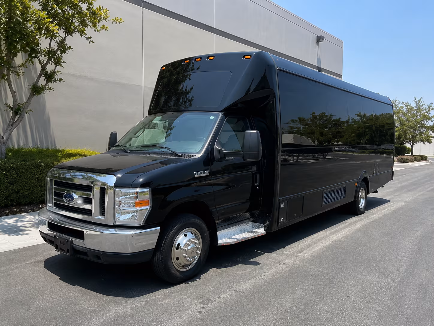 Passenger watching the Clarksville scenery during a regional party bus road trip