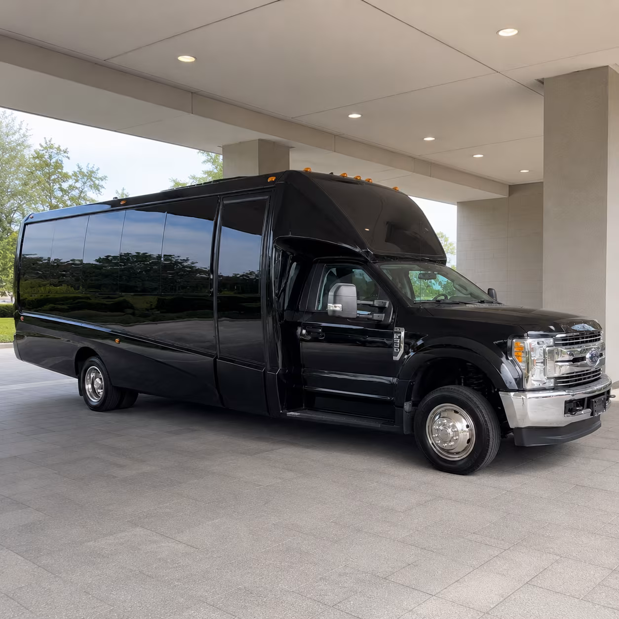 Clarksville Birthday, Sweet 16, & Quinceañera Transportation group transportation